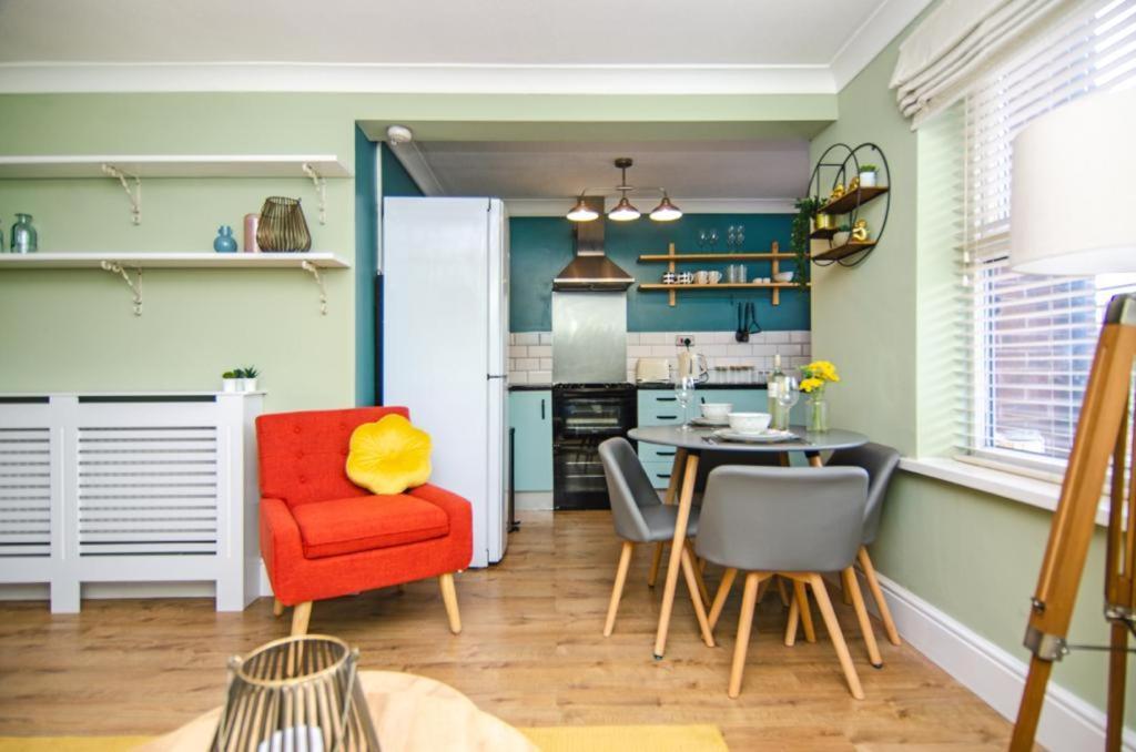 Cosy Lichfield Apartment Eksteriør bilde