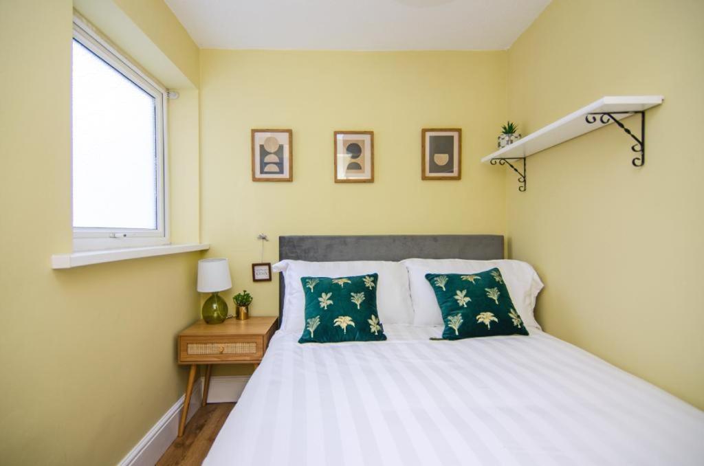 Cosy Lichfield Apartment Eksteriør bilde